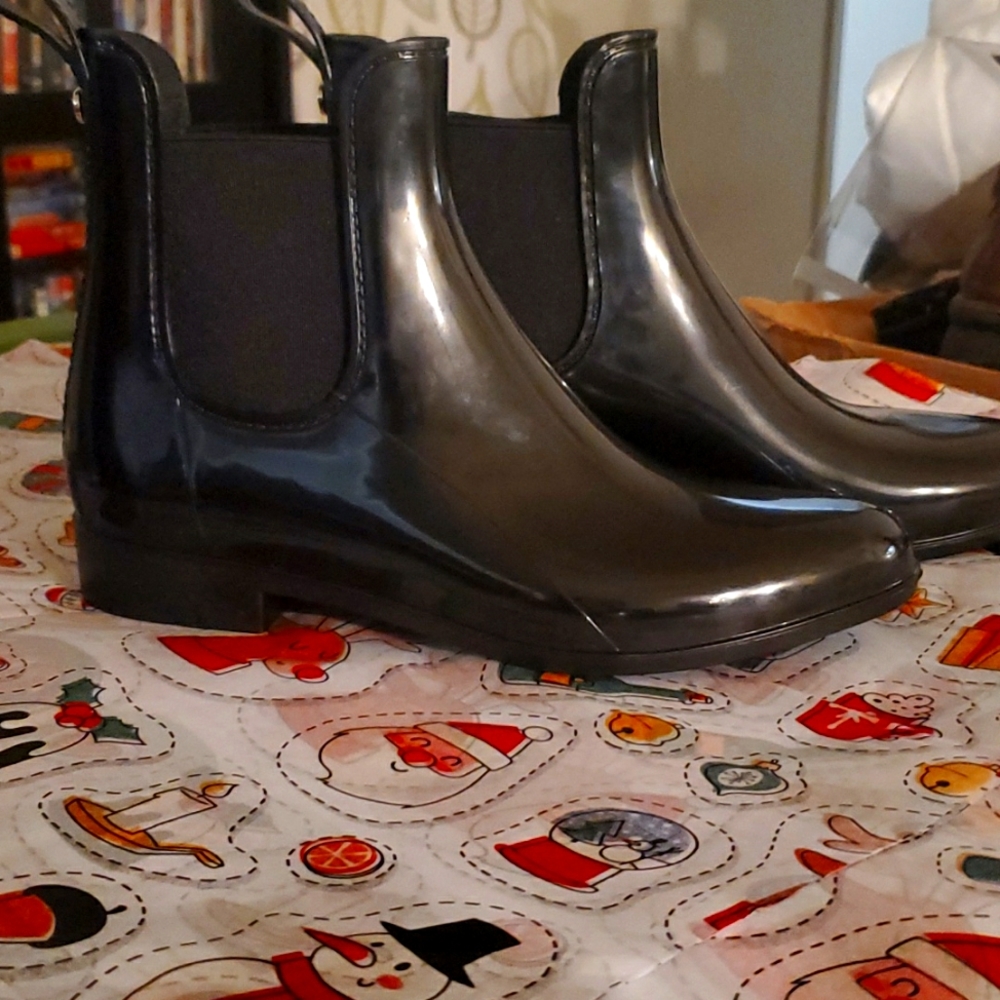 Never worn Sam Edelman boots sz 9